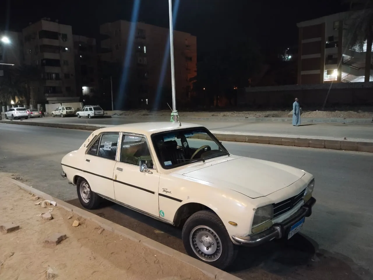 سيارة